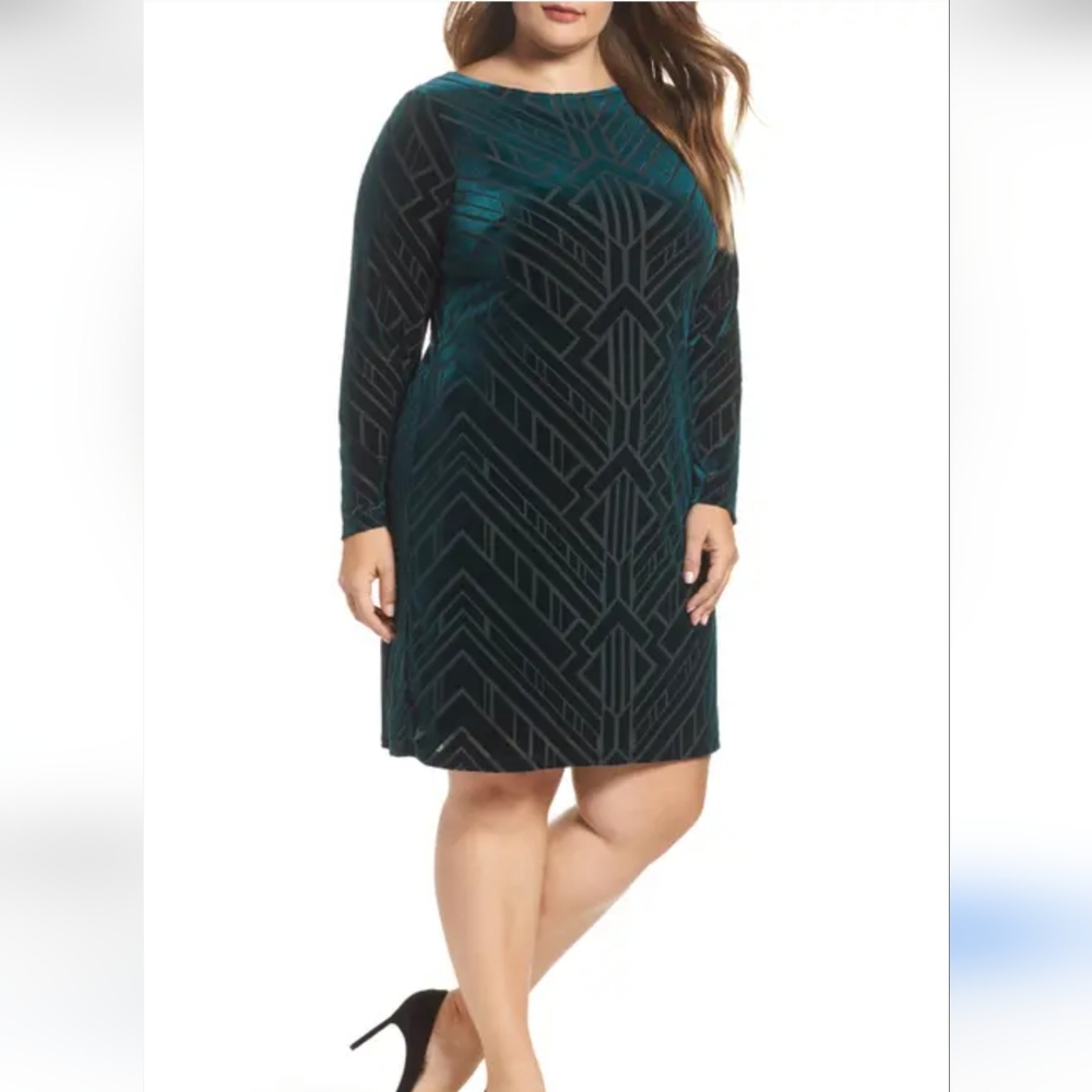 Vince Camuto Cut Out Velvet Dress NWT